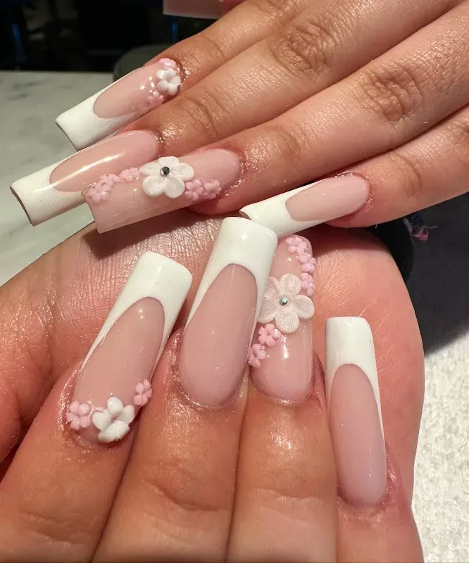 Luxy Nails & Spa — Nail salon in Waukegan